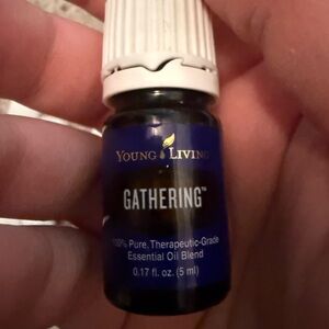 Young Living Gathering Oil in Deep Blue